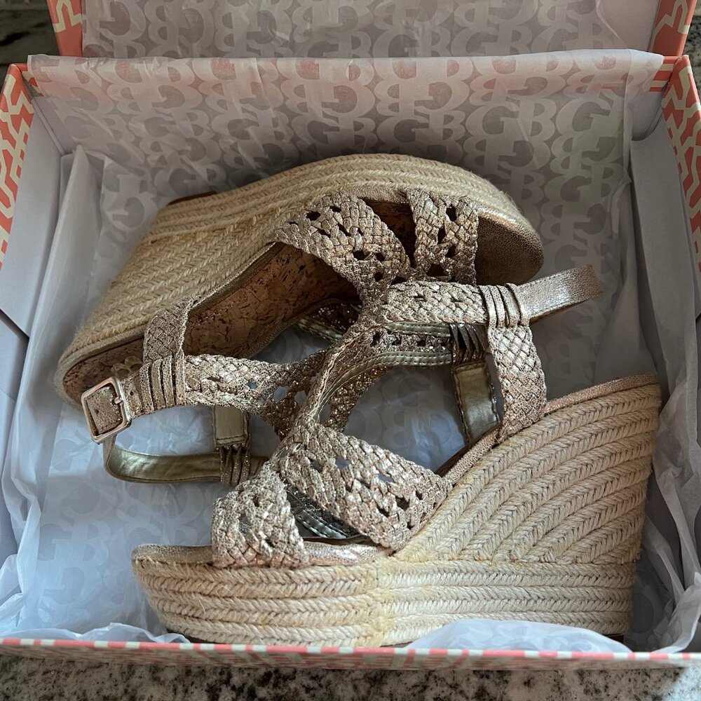 Gianni Bini Sand Gold Wedge Sandals 7.5
